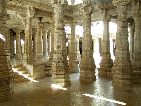  Legends of Ranakpur: A Symphony of Devotion and Intrigue